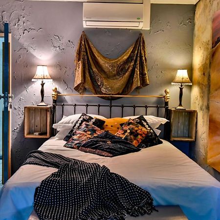 Iszis Guest House Bloemfontein Dış mekan fotoğraf