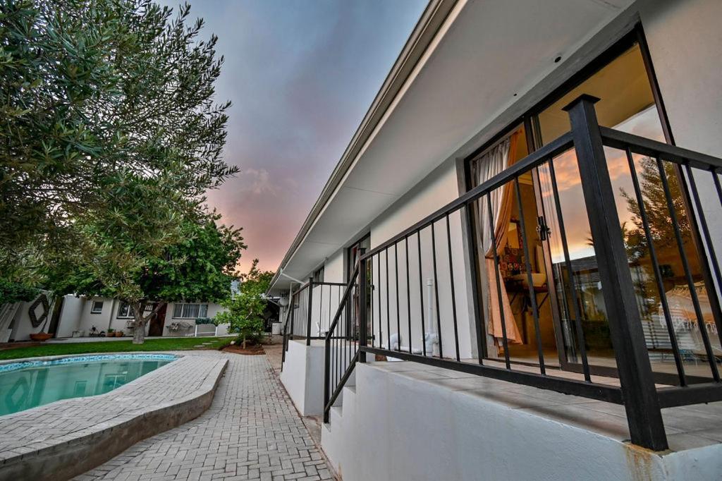 Iszis Guest House Bloemfontein Dış mekan fotoğraf